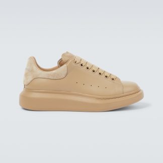 Hoogwaardige ontwerper Alexander McQueen Oversized leren sneakers beige