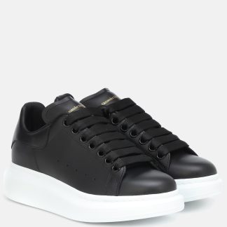 goedkope ontwerper Alexander McQueen Oversized leren sneakers zwart