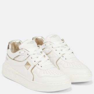 hete verkoopluxe Valentino Garavani One Stud leren sneakers wit