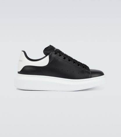 hoogwaardige luxe Alexander McQueen Oversized leren sneakers zwart