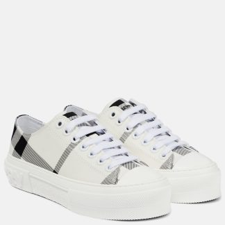 mode luxe Burberry Vintage Check canvas low-top sneakers zwart