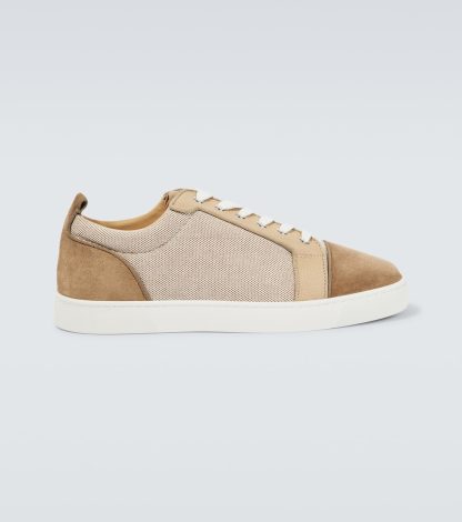 mode luxe Christian Louboutin Louis Junior suède sneakers neutraal