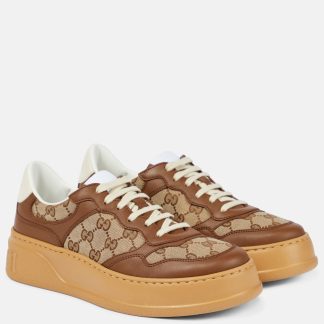 mode luxe Gucci GG Canvas met leer afgezette sneakers bruin