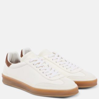 mode luxe Loro Piana Tennis Walk met suède afgezette leren sneakers wit