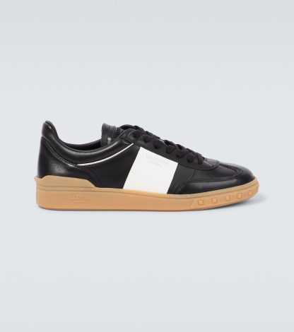 mode luxe Valentino Garavani Upvillage leren sneakers zwart