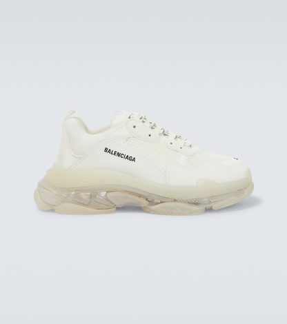 modeontwerper Balenciaga Triple S sneakers wit