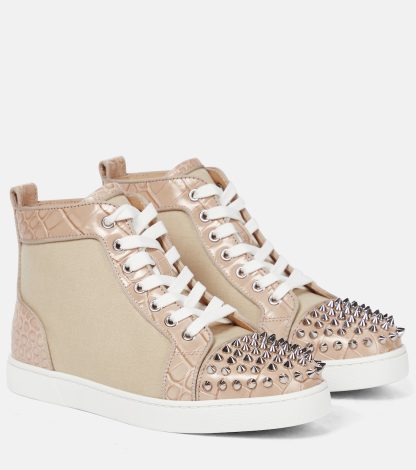 modeontwerper Christian Louboutin Lou Spikes canvas sneakers beige