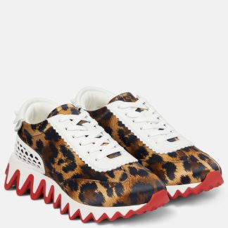 modeontwerper Christian Louboutin Loubishark sneakers met luipaardprint veelkleurig