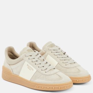 namaakontwerper Valentino Garavani Upvillage suède sneakers beige